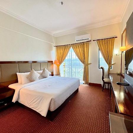 Putra Brasmana Hotel Куала-Перліс Екстер'єр фото
