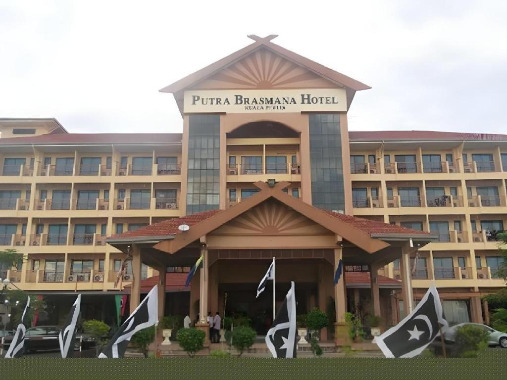 Putra Brasmana Hotel Куала-Перліс Екстер'єр фото