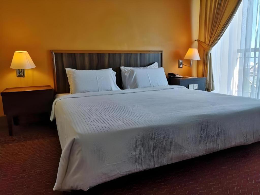 Putra Brasmana Hotel Куала-Перліс Екстер'єр фото