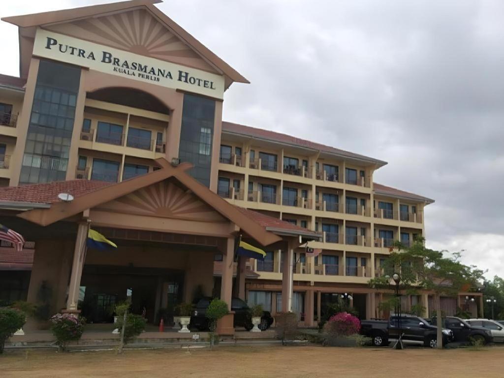 Putra Brasmana Hotel Куала-Перліс Екстер'єр фото