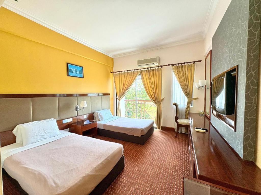 Putra Brasmana Hotel Куала-Перліс Екстер'єр фото