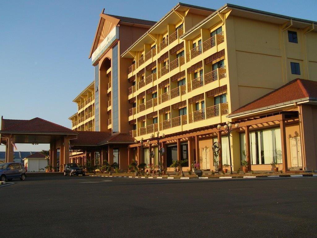 Putra Brasmana Hotel Куала-Перліс Екстер'єр фото